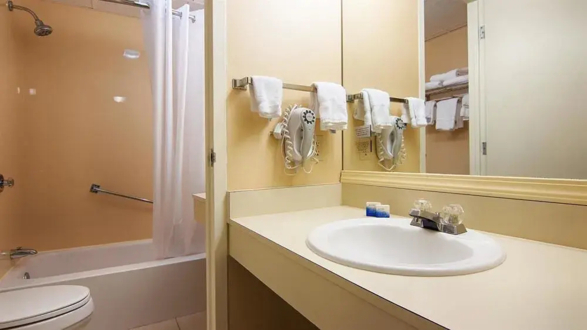 Best Western Syracuse Airport Inn