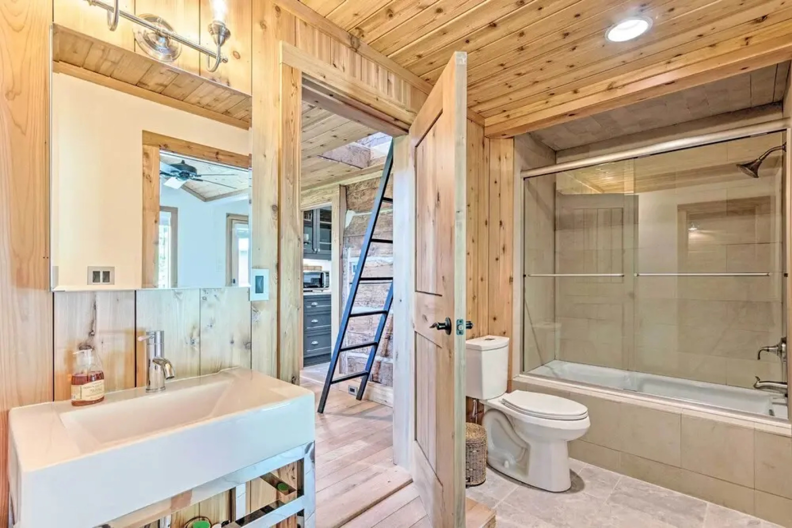 Custom Creekside Cabin in Blue Ridge Mountains