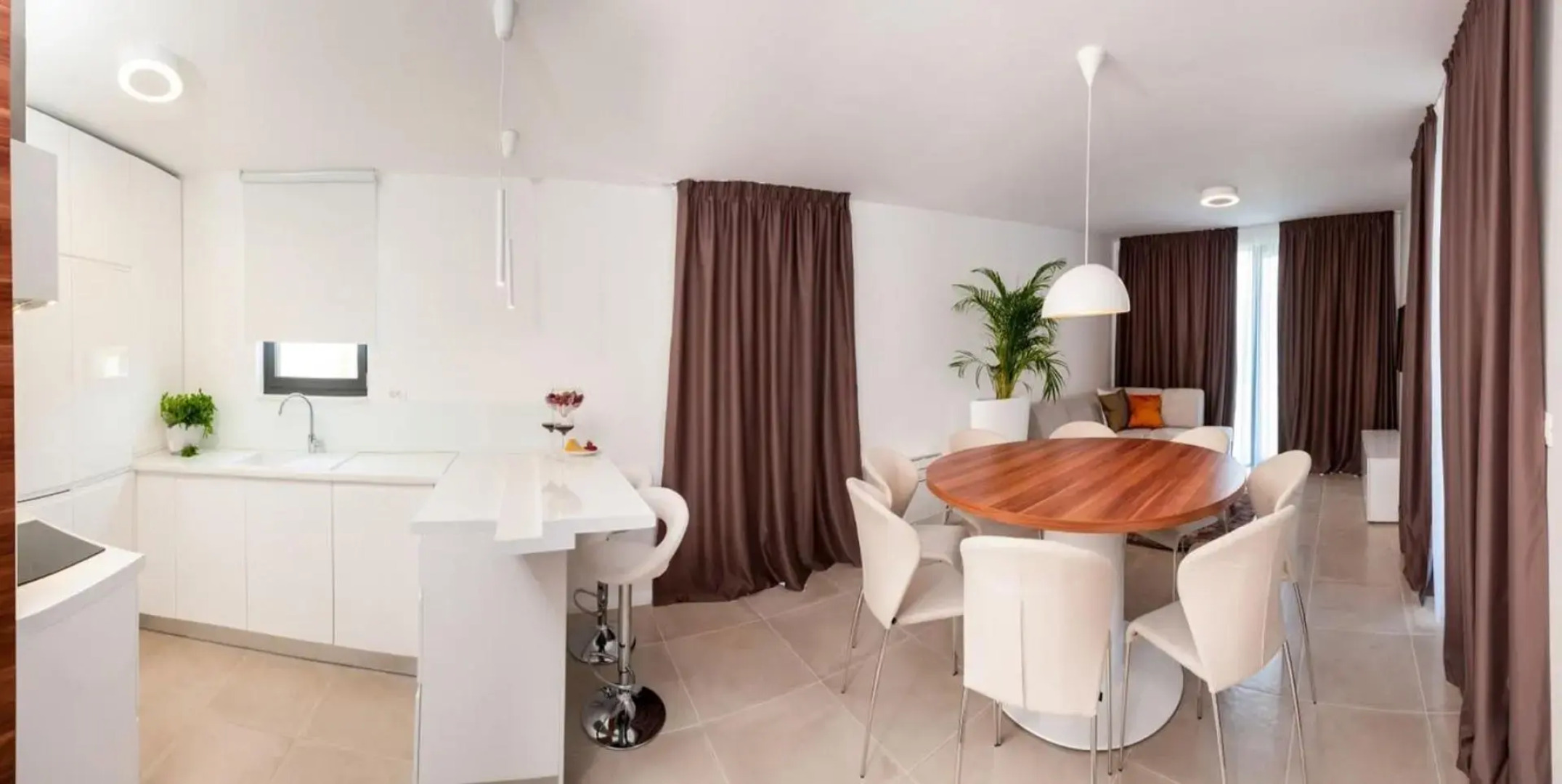 Luxury Beachfront Villa Trogir 2 with private pool, jacuzzi and gym at the beach on Ciovo - Okrug Gornji