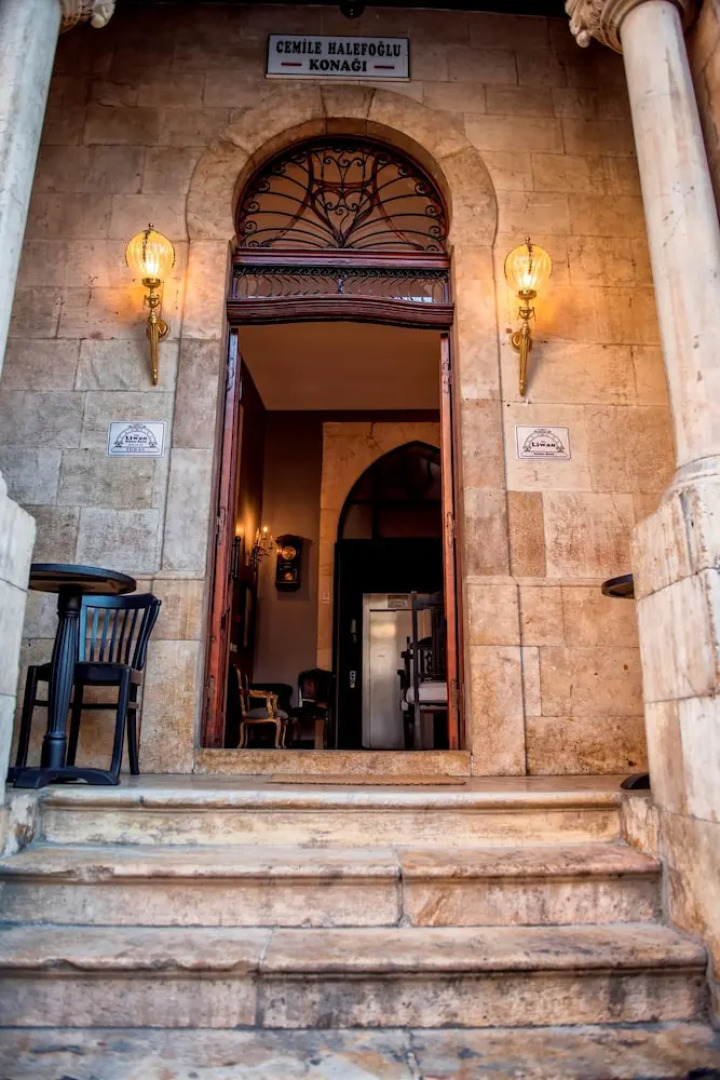 Li̇wan Deluxe Hotel