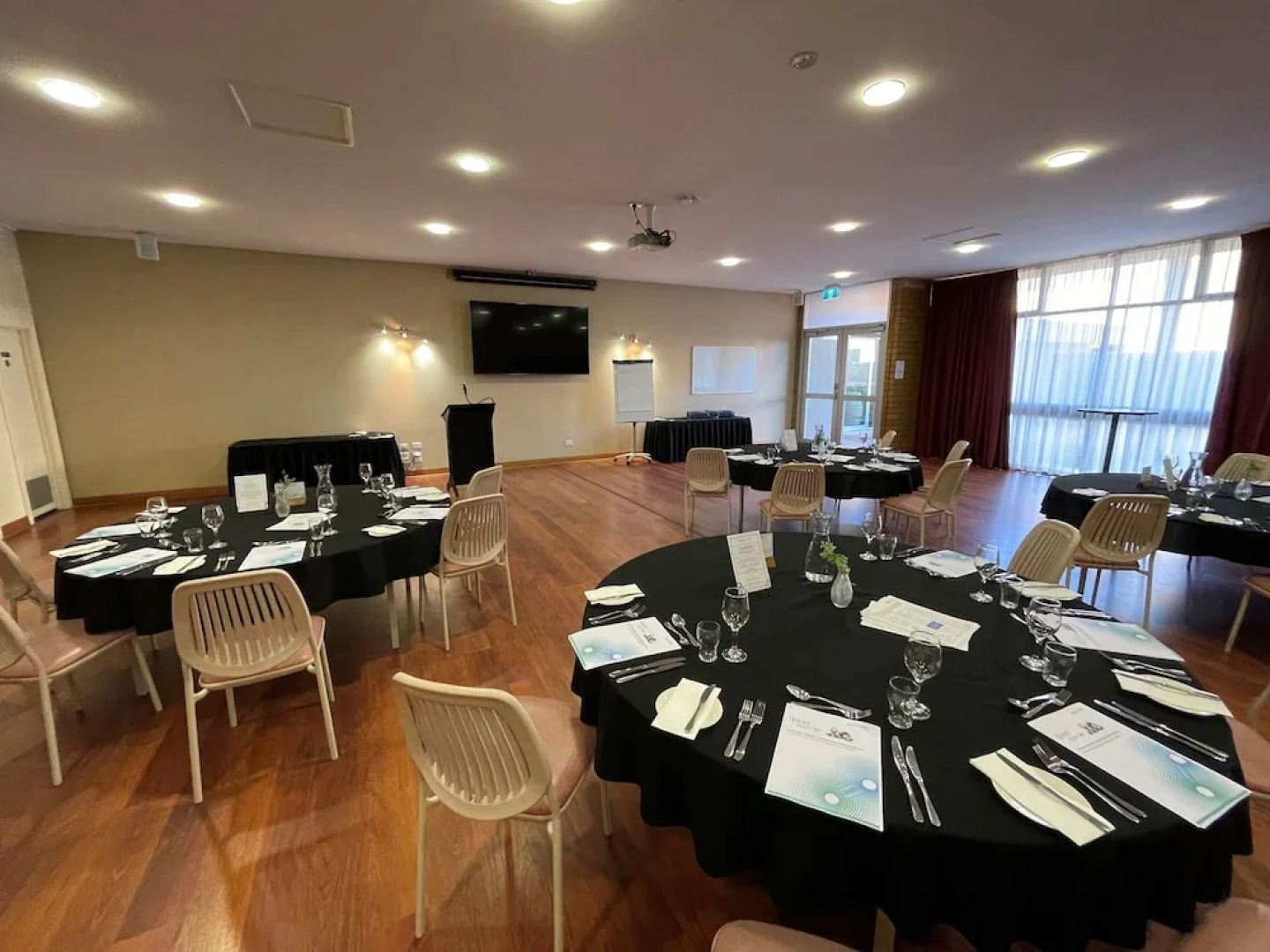 Westland Hotel Motel