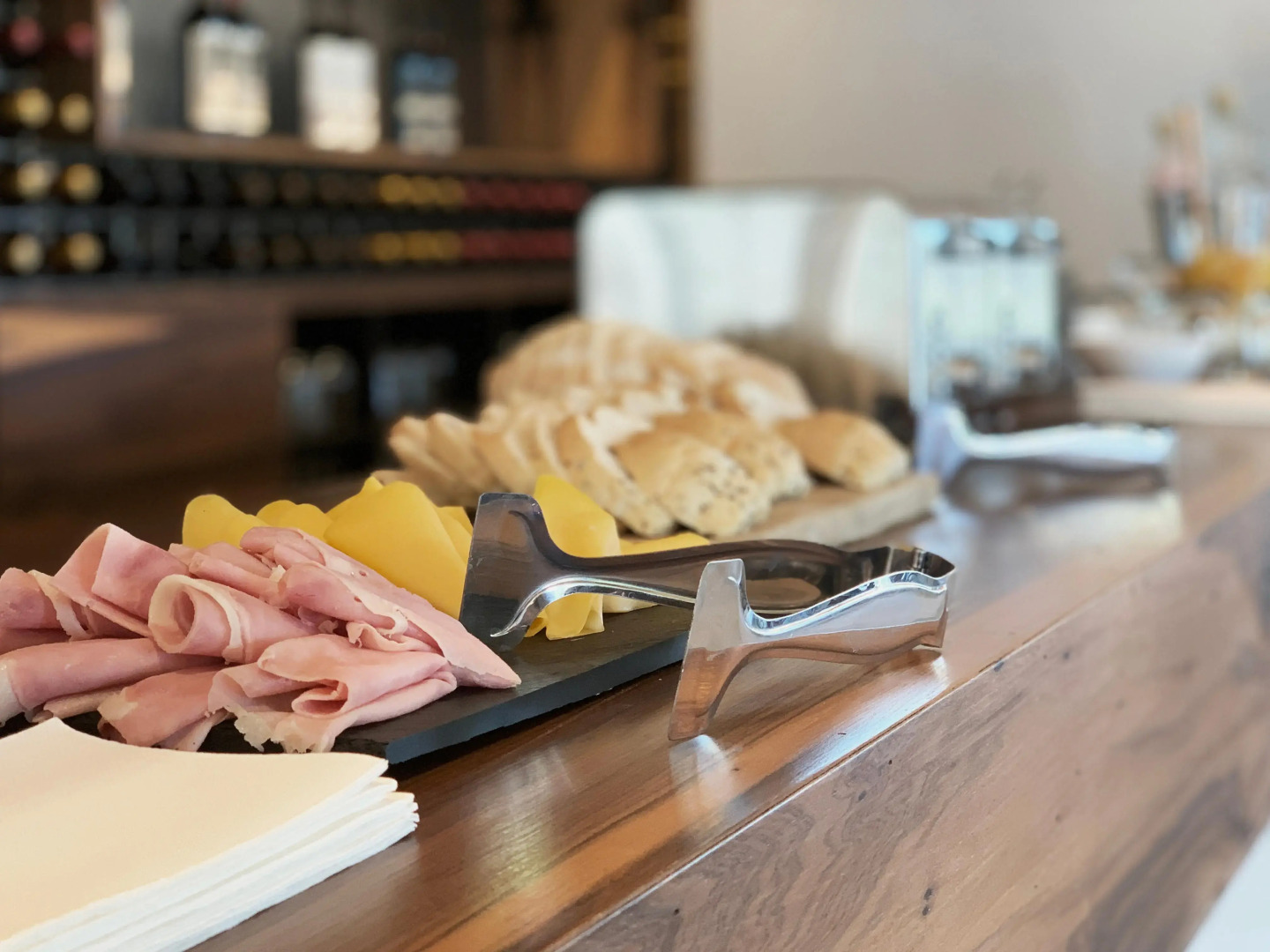 La Urumpta Hotel, AKEN MIND