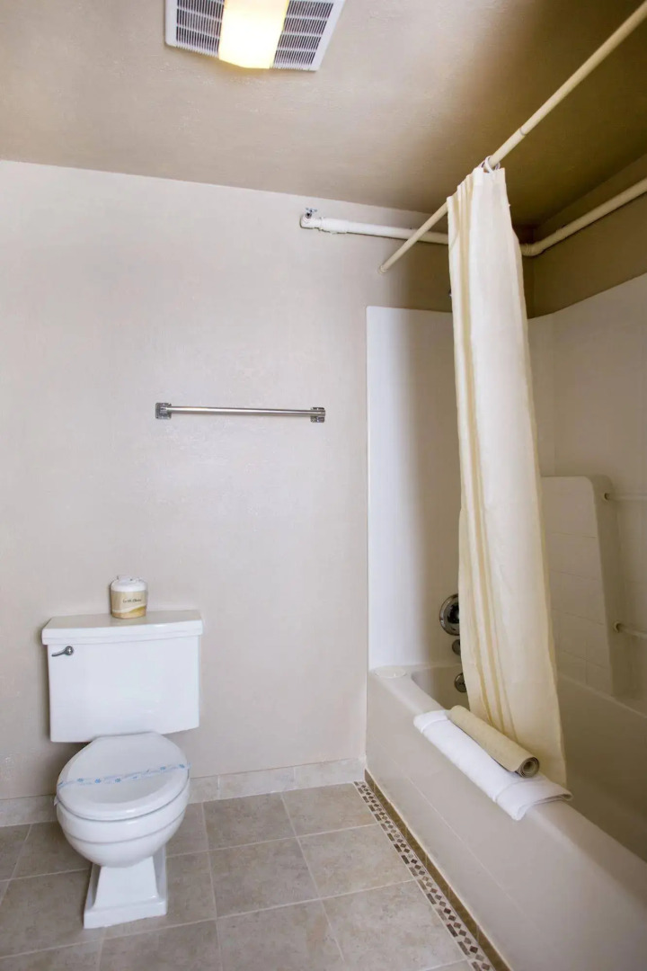 The Royal Victorian Motel