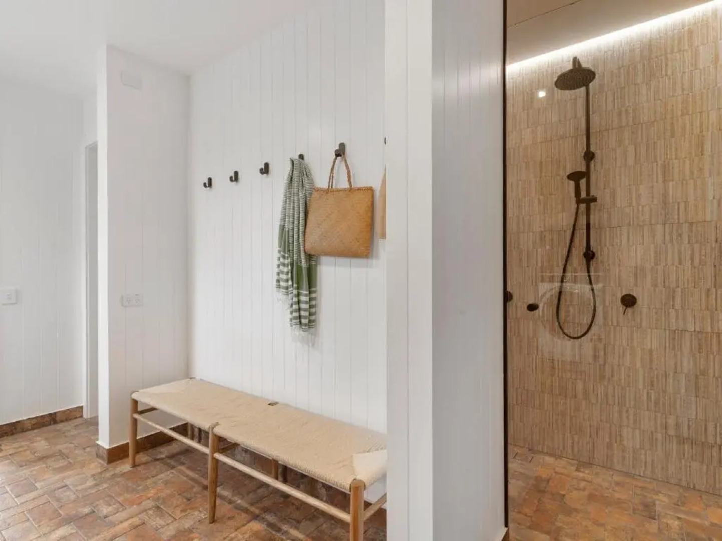 Maimoana - Hatfields Beach Cliff-Top Retreat