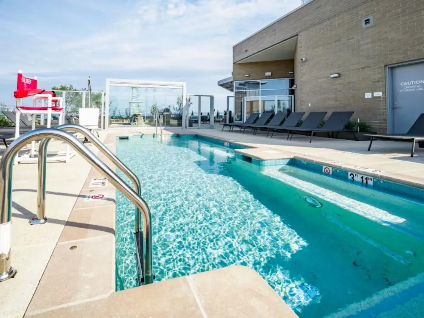 Bluebird Suites near Chevy Chase