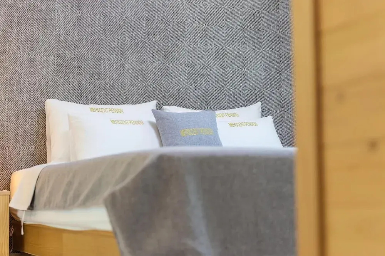 Tongyoung S468 Poolvilla