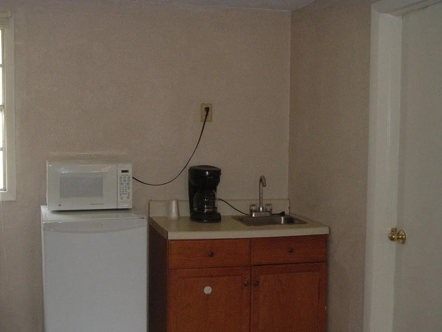 Fels Three Crown Motel