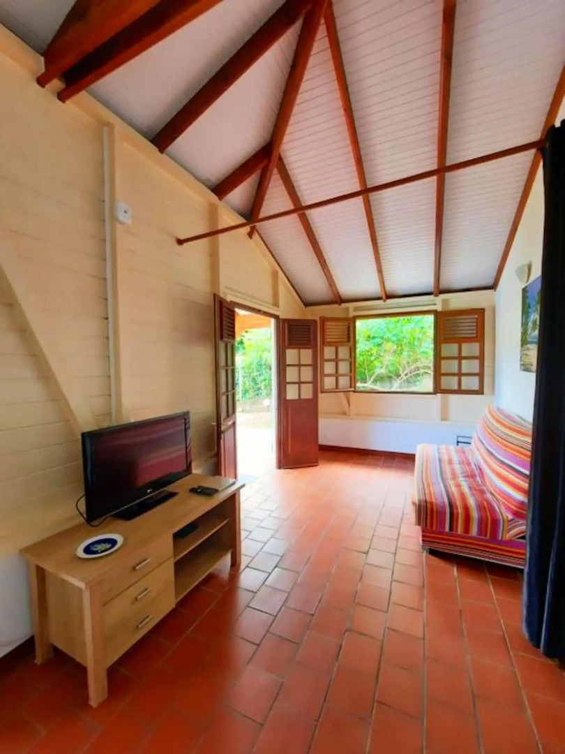 Villa de 2 chambres avec piscine privee jardin clos et wifi a Le Marin a 1 km de la plage