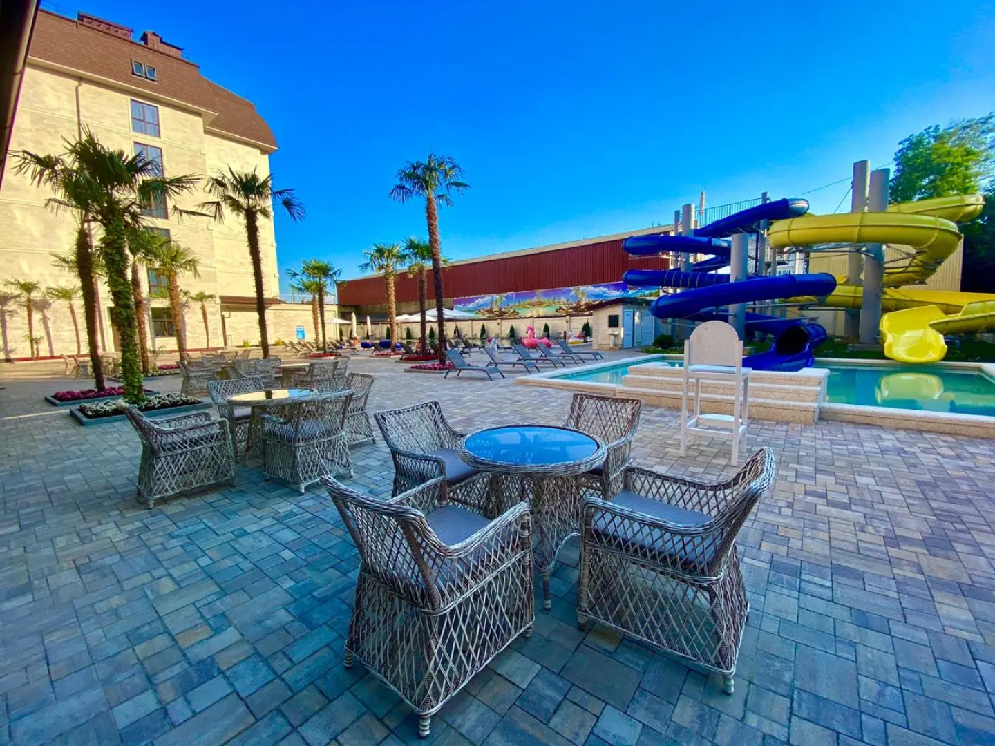 Прибой Гранд Отель и Спа