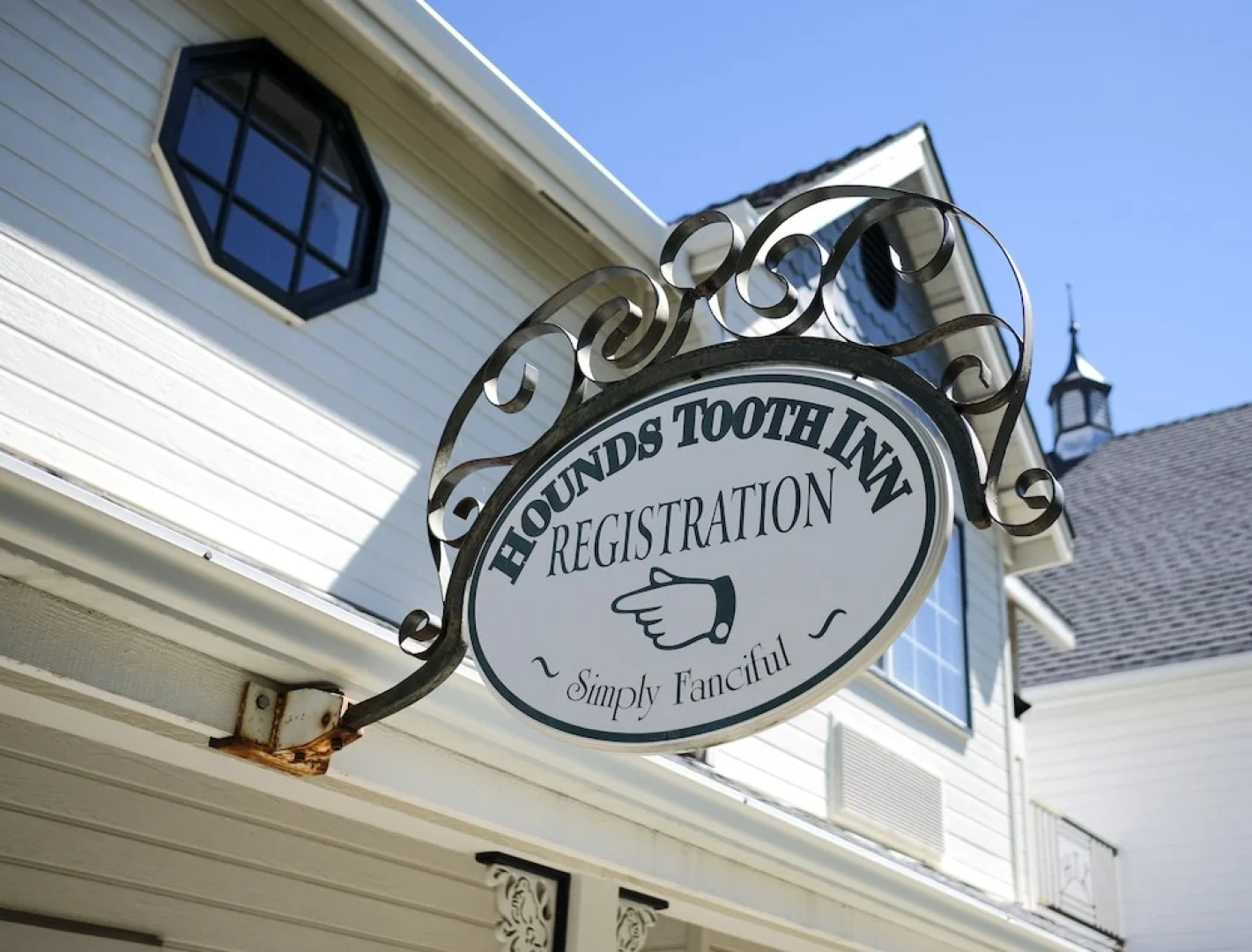 Hounds Tooth Inn