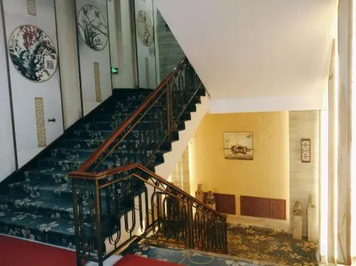 Shuimu Nianhua Hotel