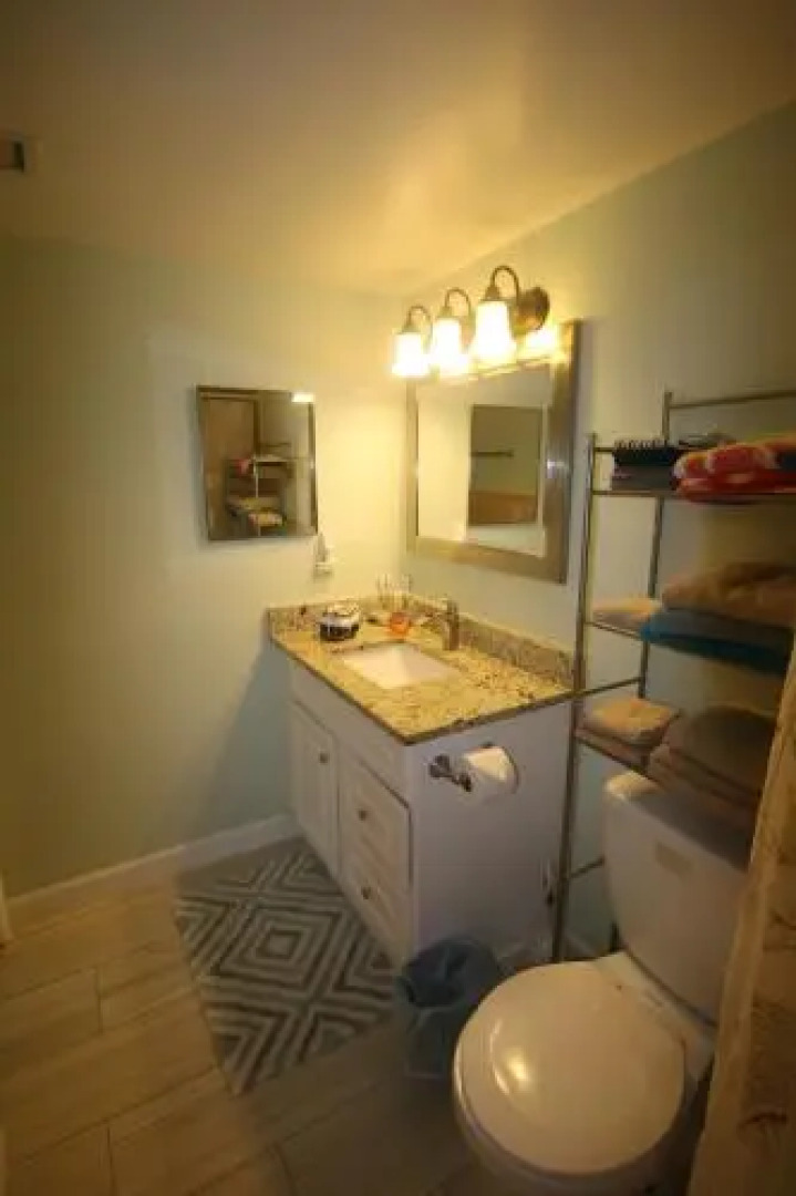 1/1 bed&bath condos 5 min drive to Siesta