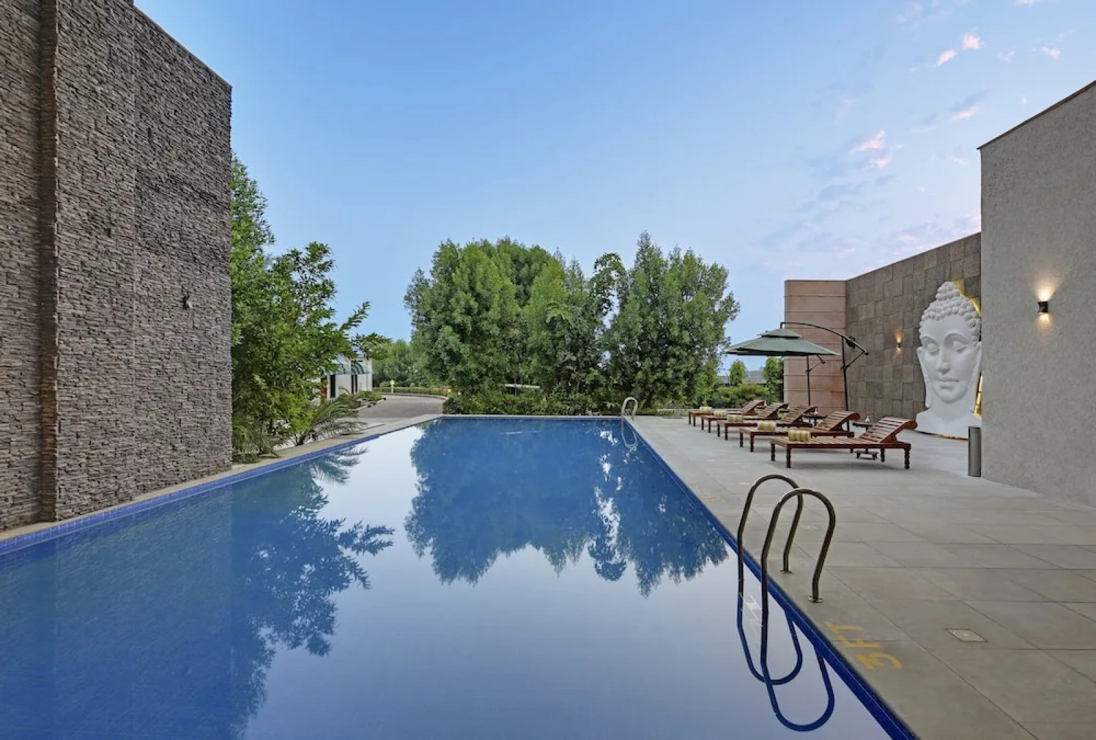 Clarks Safari Ranthambore