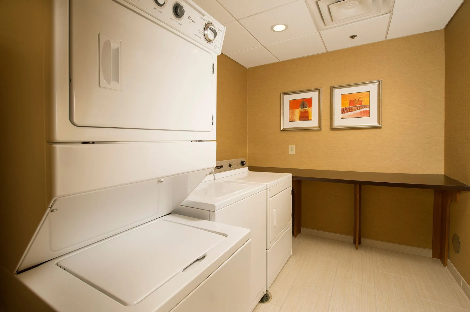 Holiday Inn Express Hotel & Suites Columbia East - Elkridge by IHG