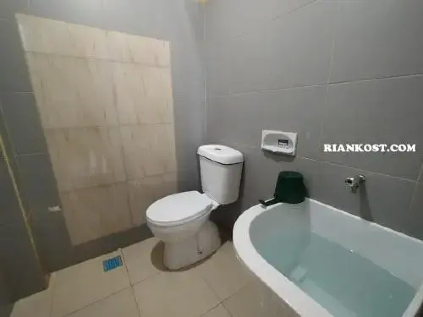 Rian Kost - Hotel Penginapan Murah Pusat Kota Palembang