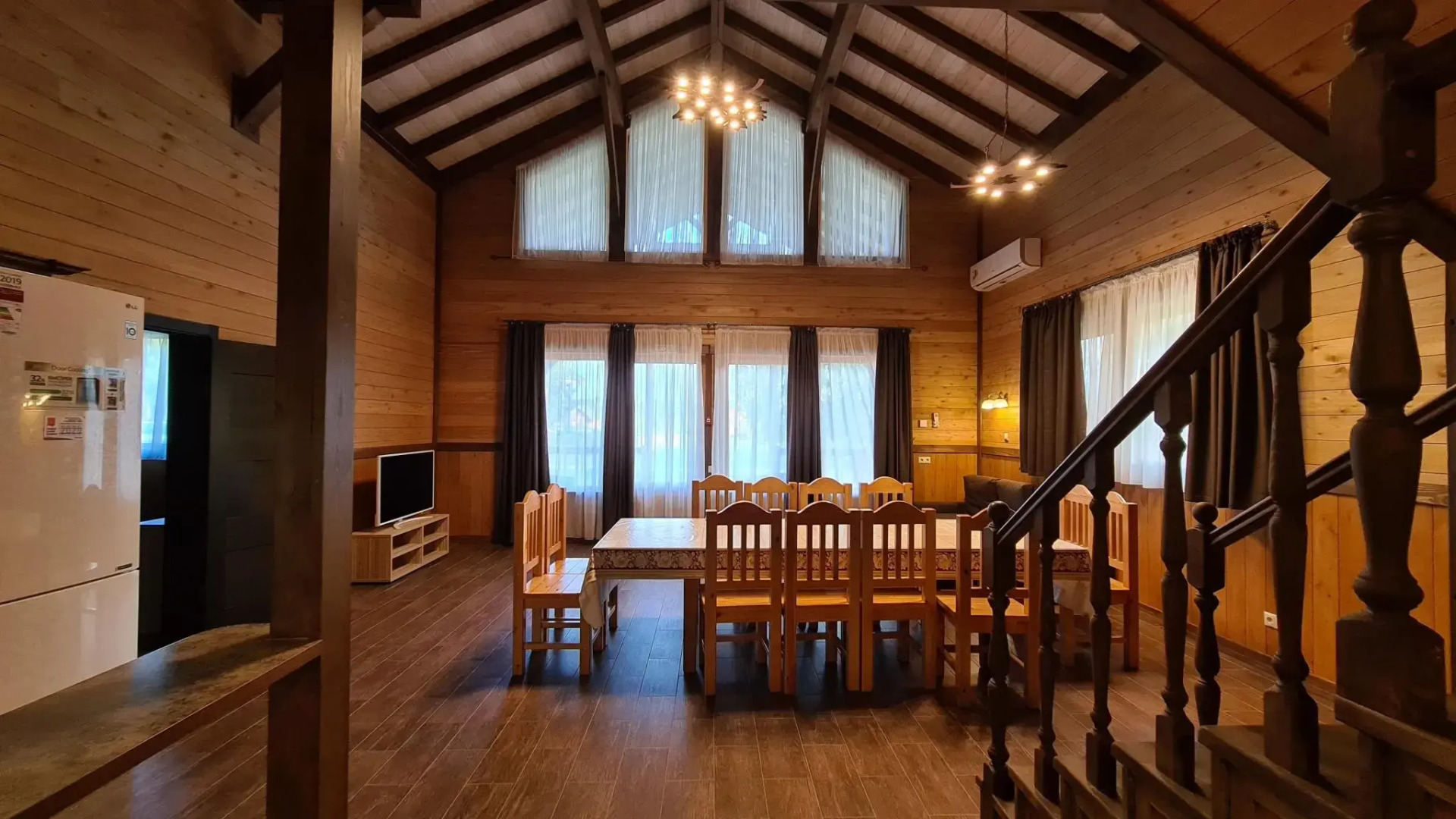 Коттедж В4 на базе отдыха Новинки Парк