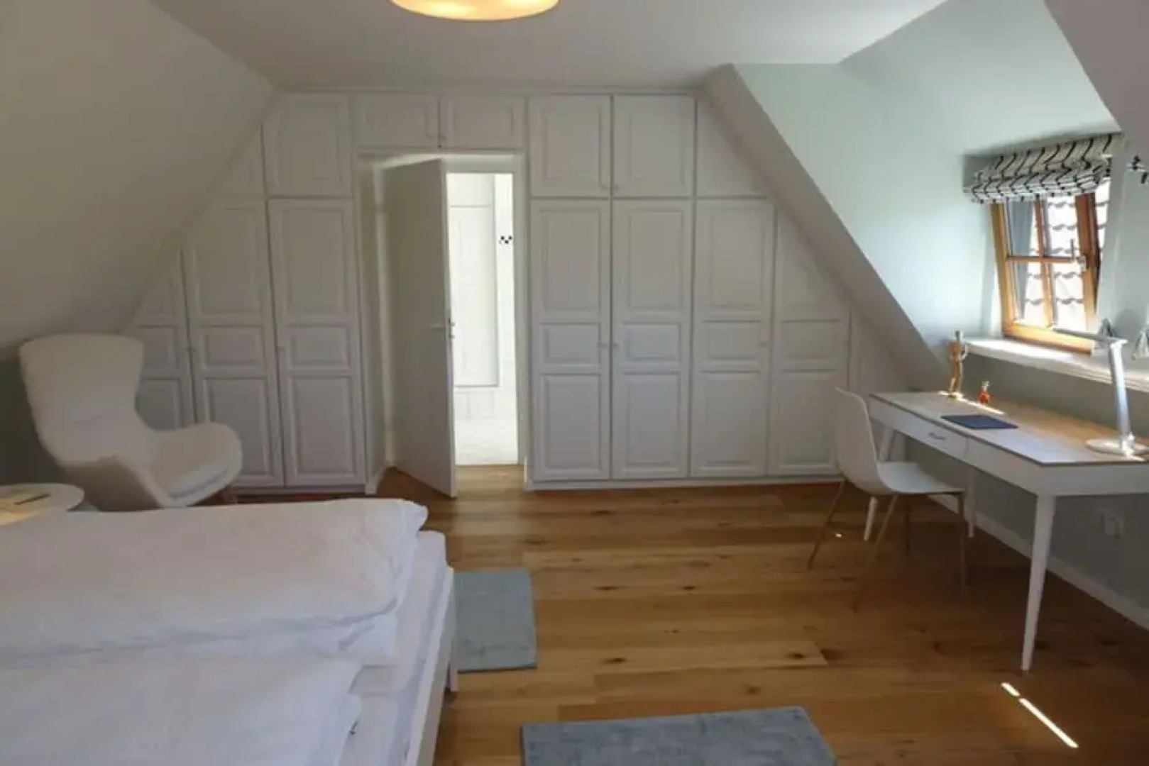 Holiday Home Gray Seal