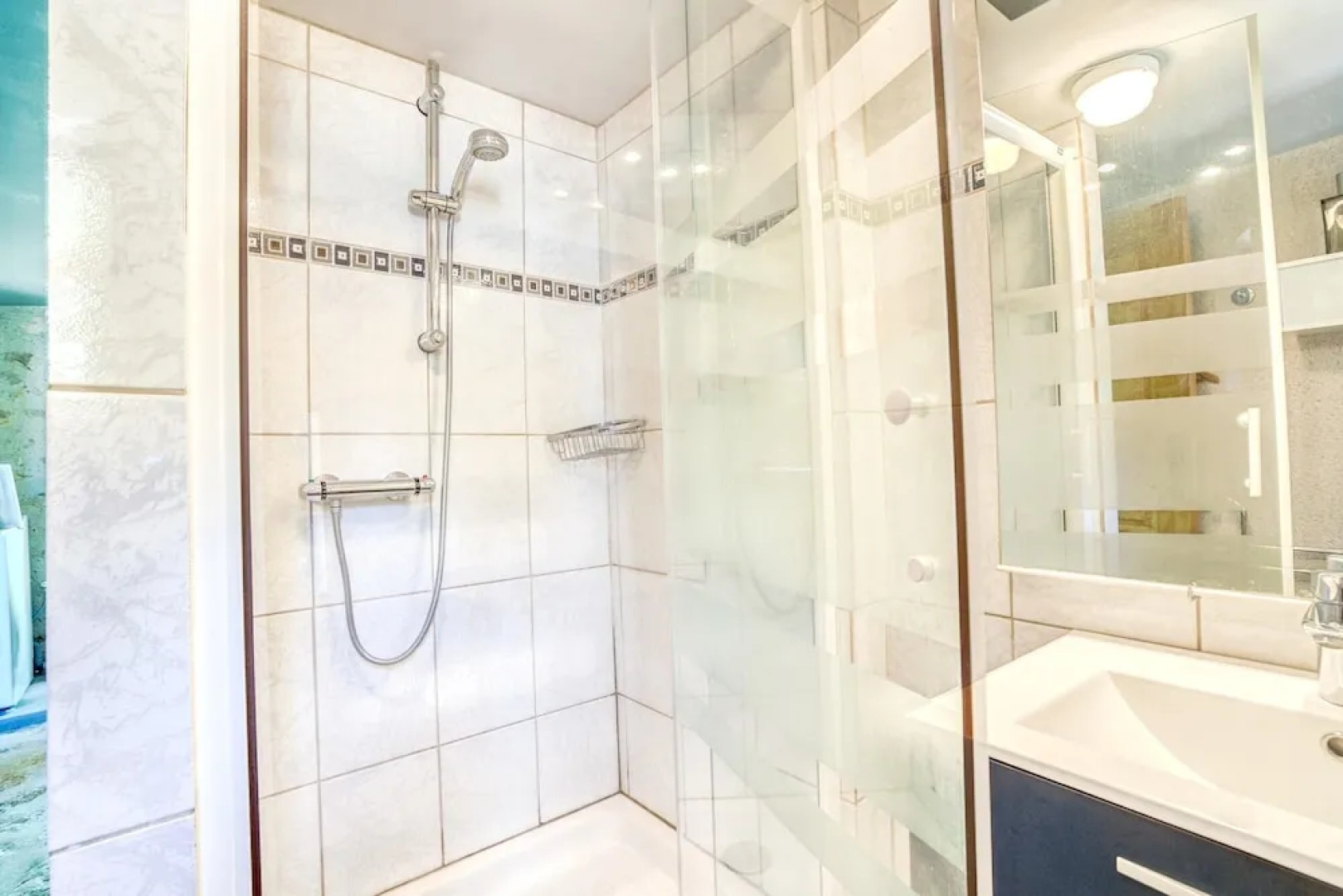 House With 2 Bedrooms in Mer, With Enclosed Garden and Wifi