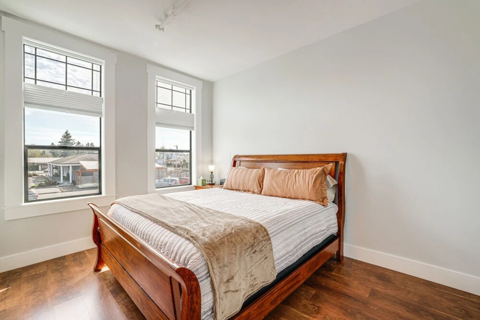 Modern Blaine Condo Rental < 1 Mi to Boat Harbor!