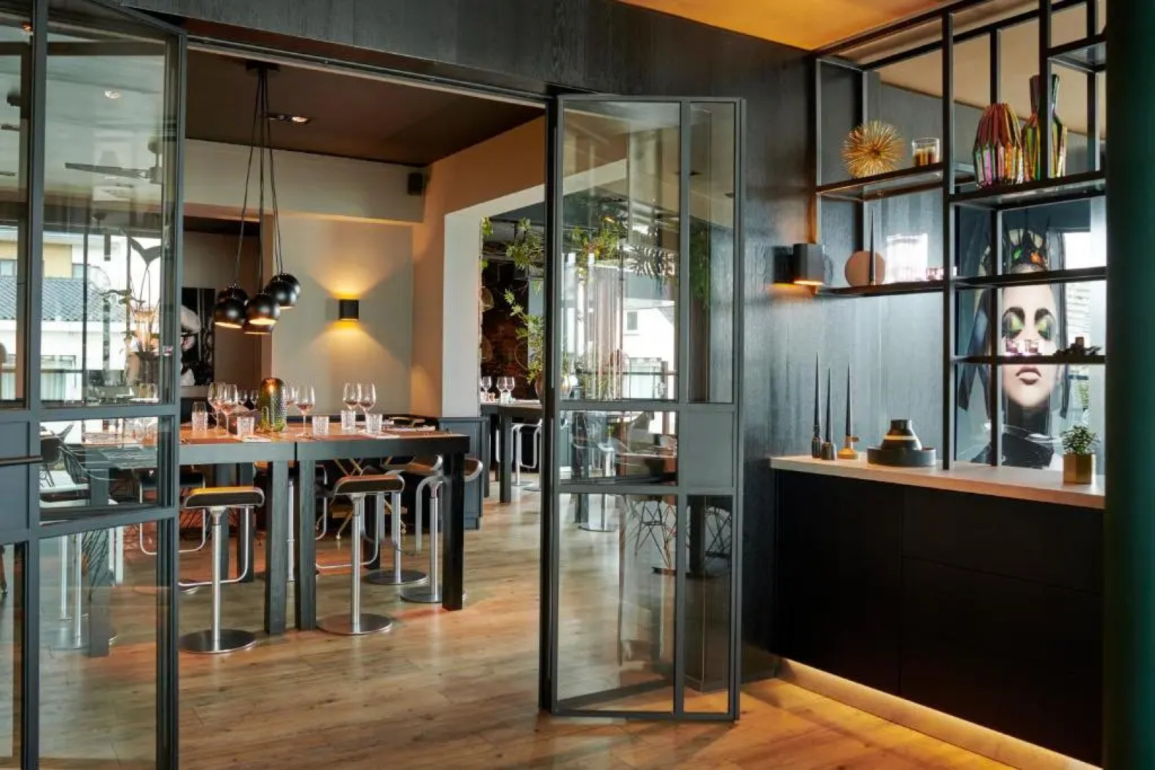 Hogerhuys - Adults Only