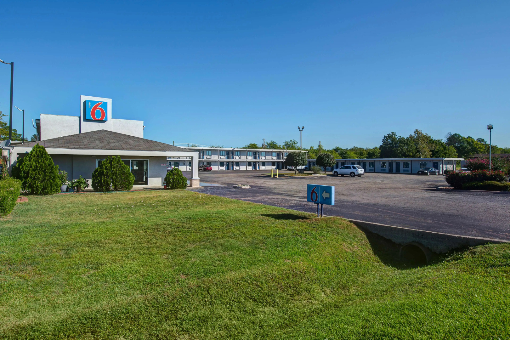 Motel 6 Sulphur Springs, TX