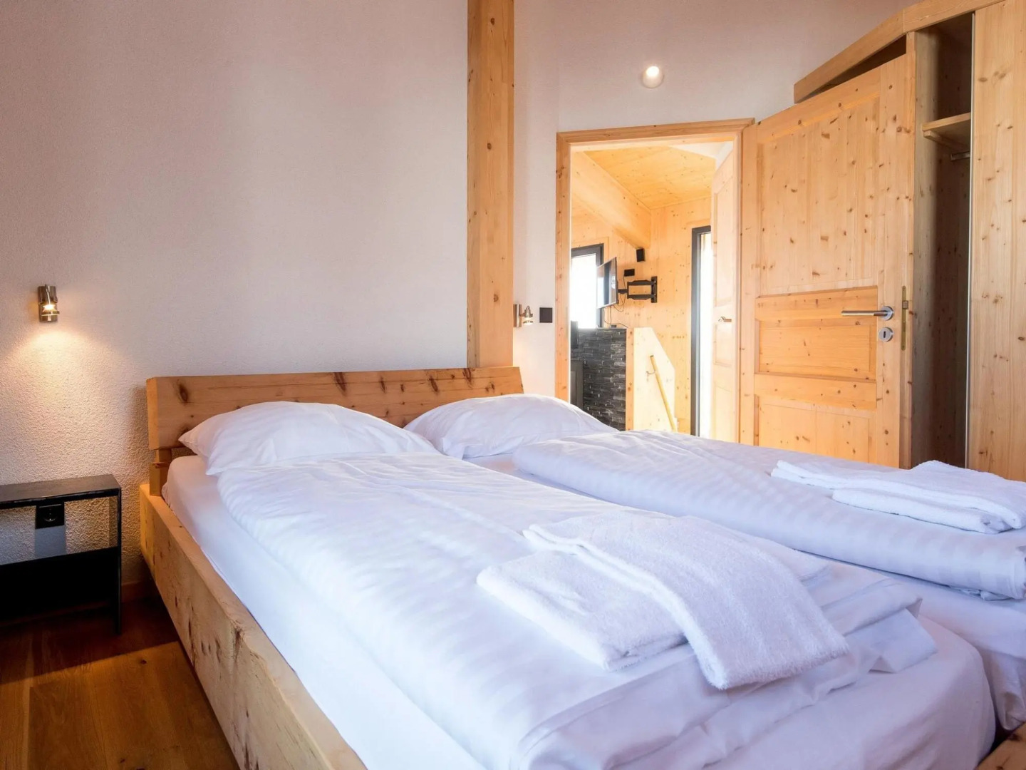Lovely Chalet in Turracherhöhe with Sauna & Indoor Hot Tub