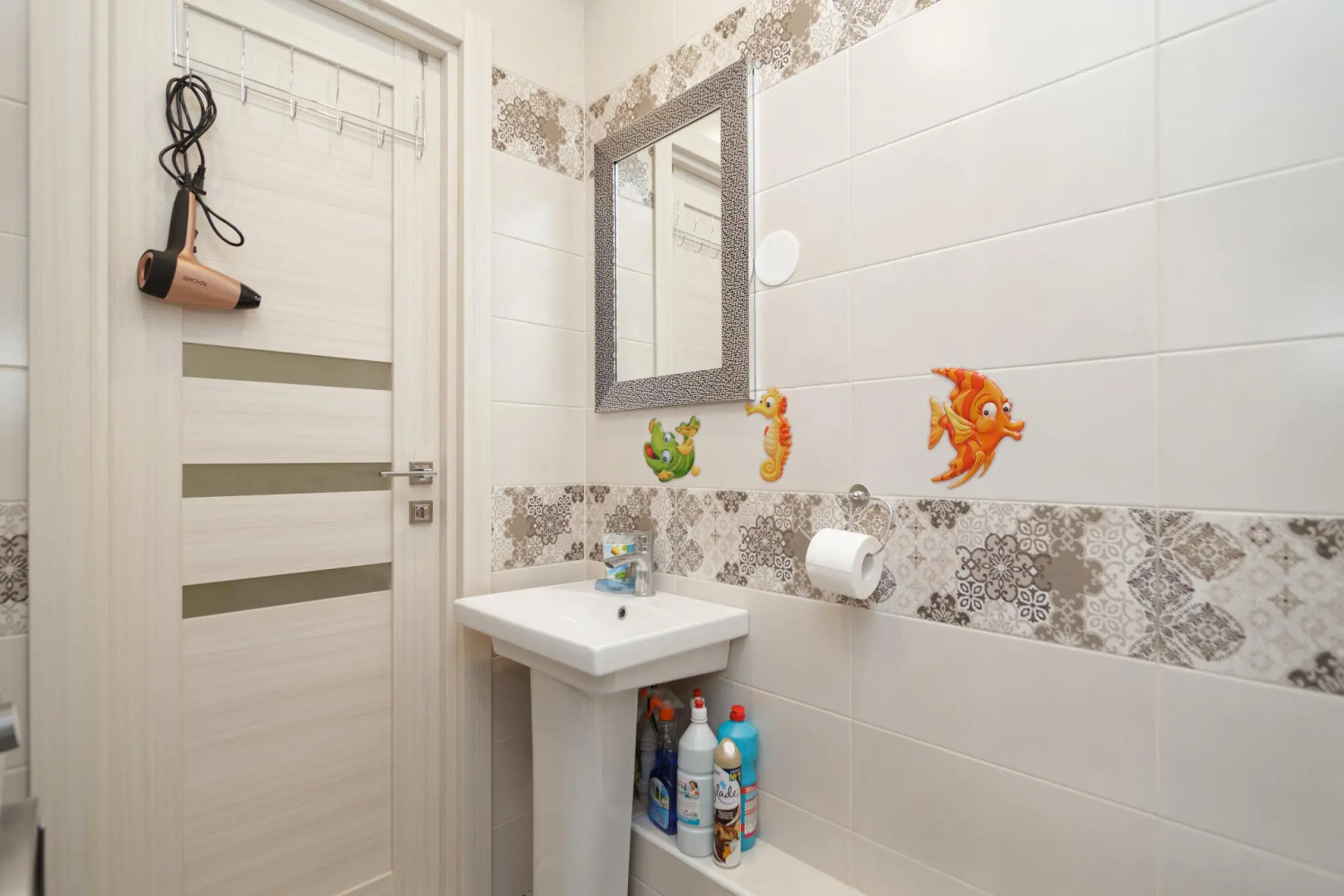 Ночка Сутки на улице Романтиков 11