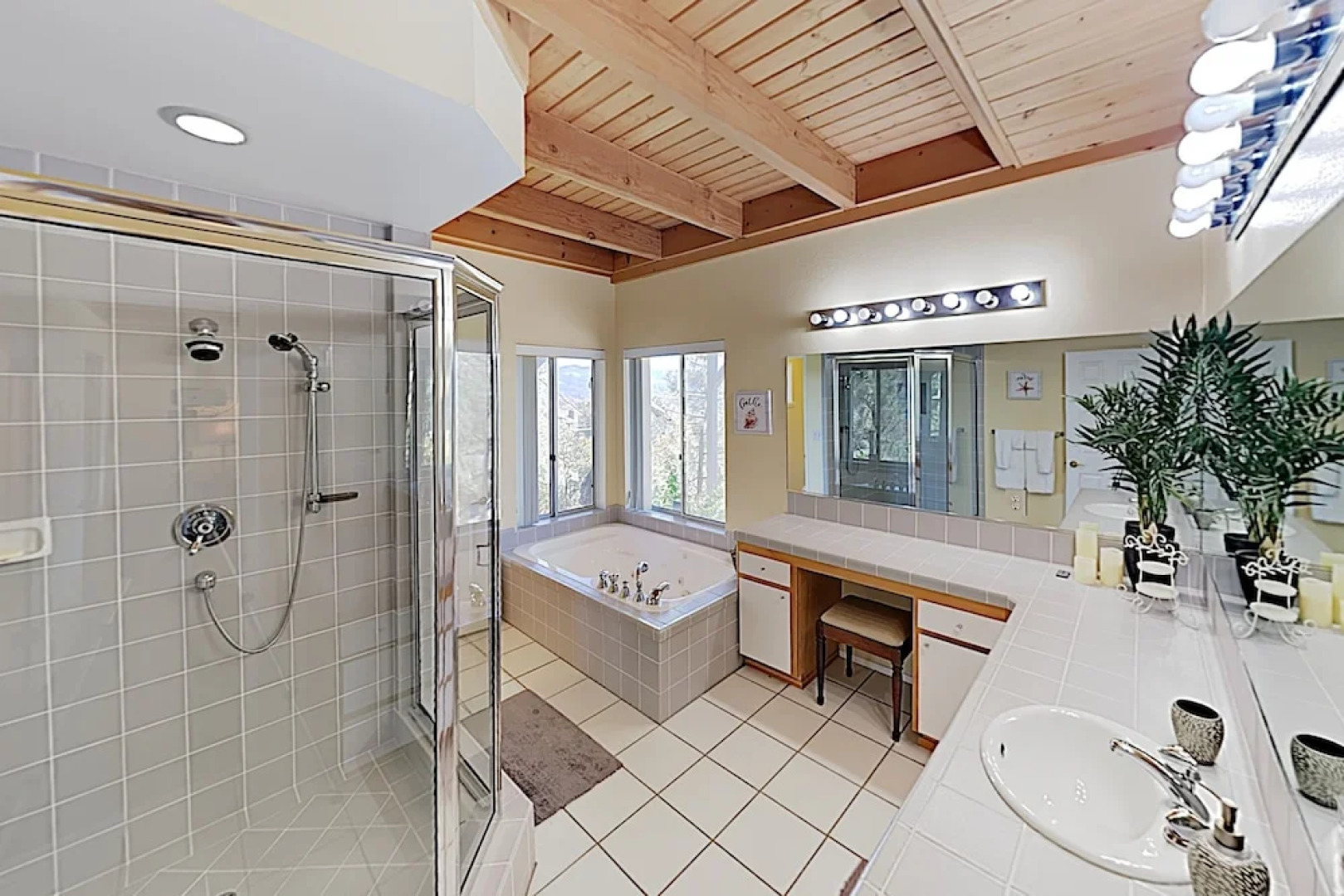 Beautiful Retreat: Lake/Mountain Views & Game Room home