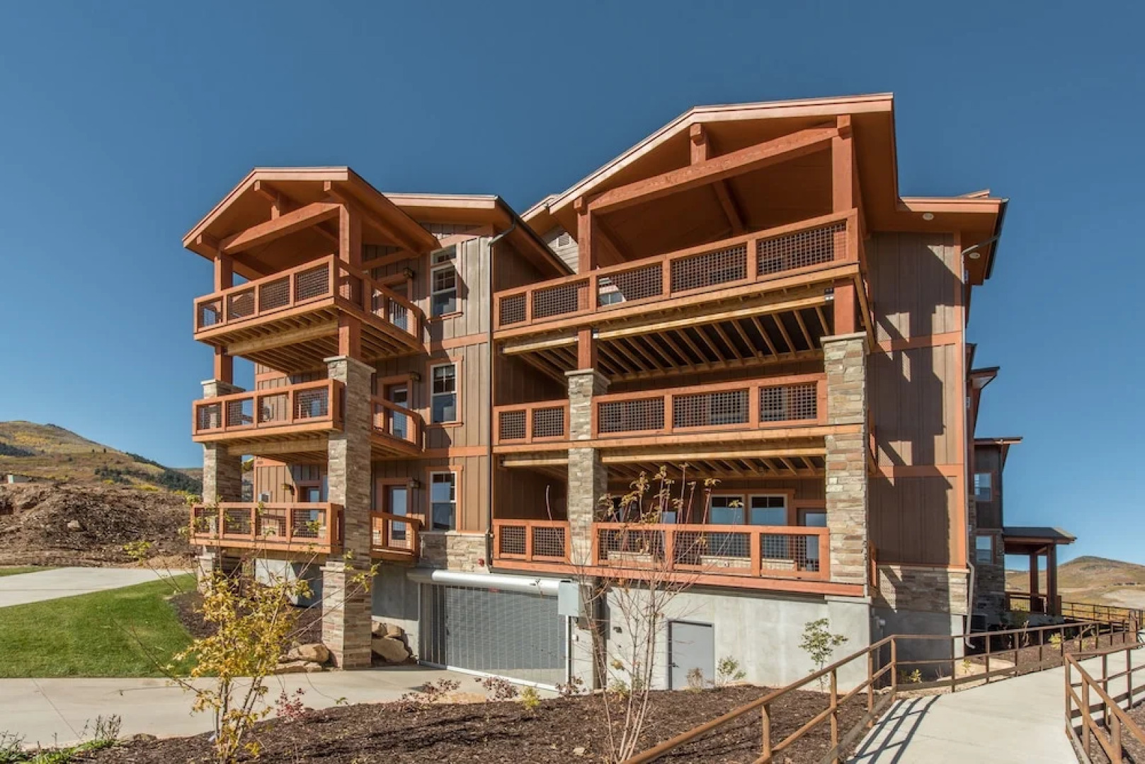 Deer Park Condo #303 3 Bedrooms 2 Bathrooms Condo