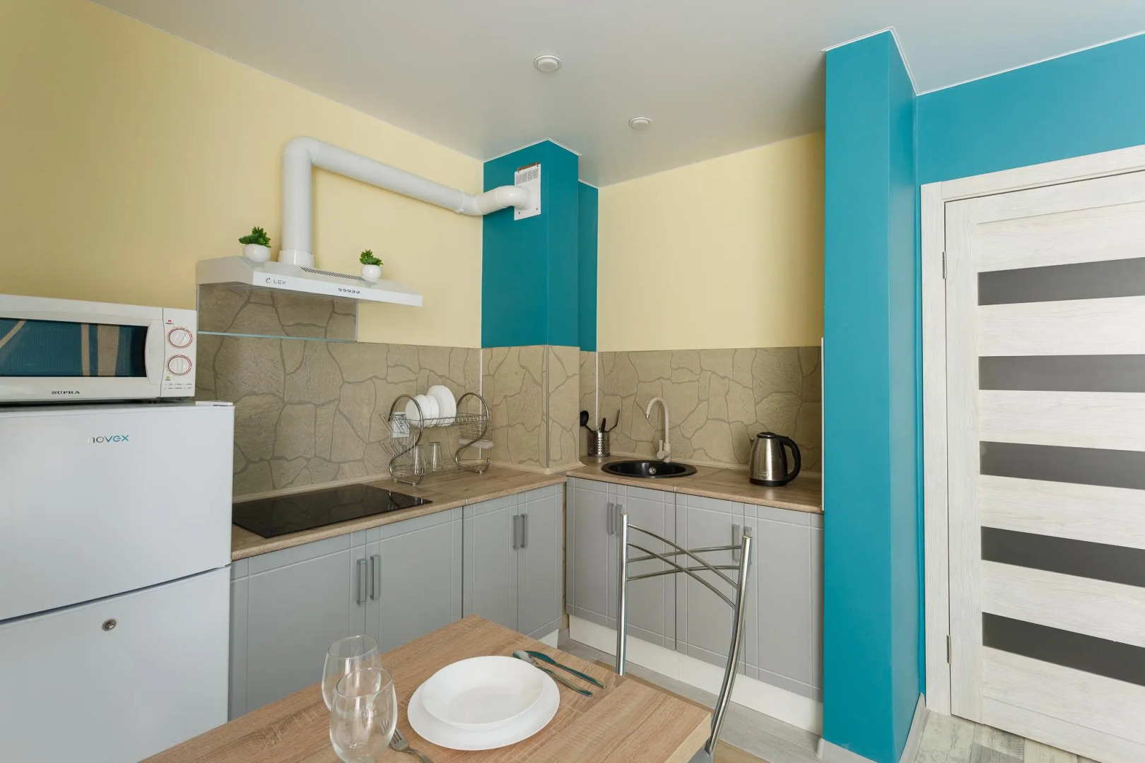 Две Подушки в микрорайоне Зеленый город 4