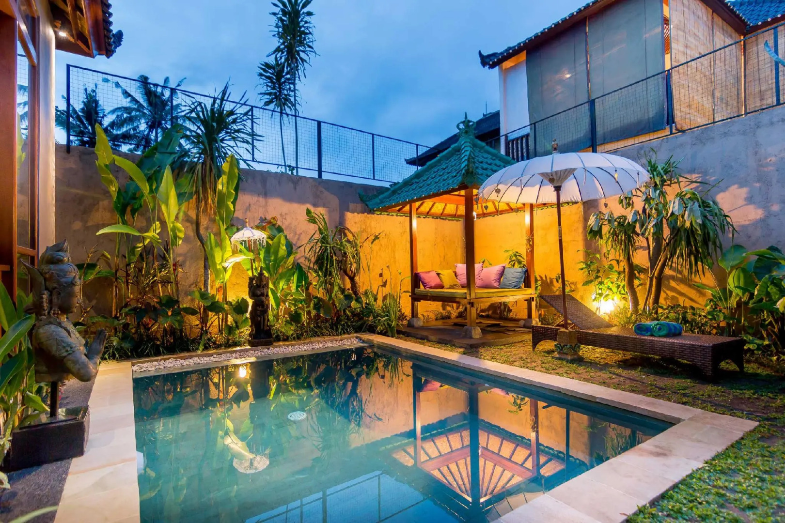 Gajah Biru Bungalows Hotel