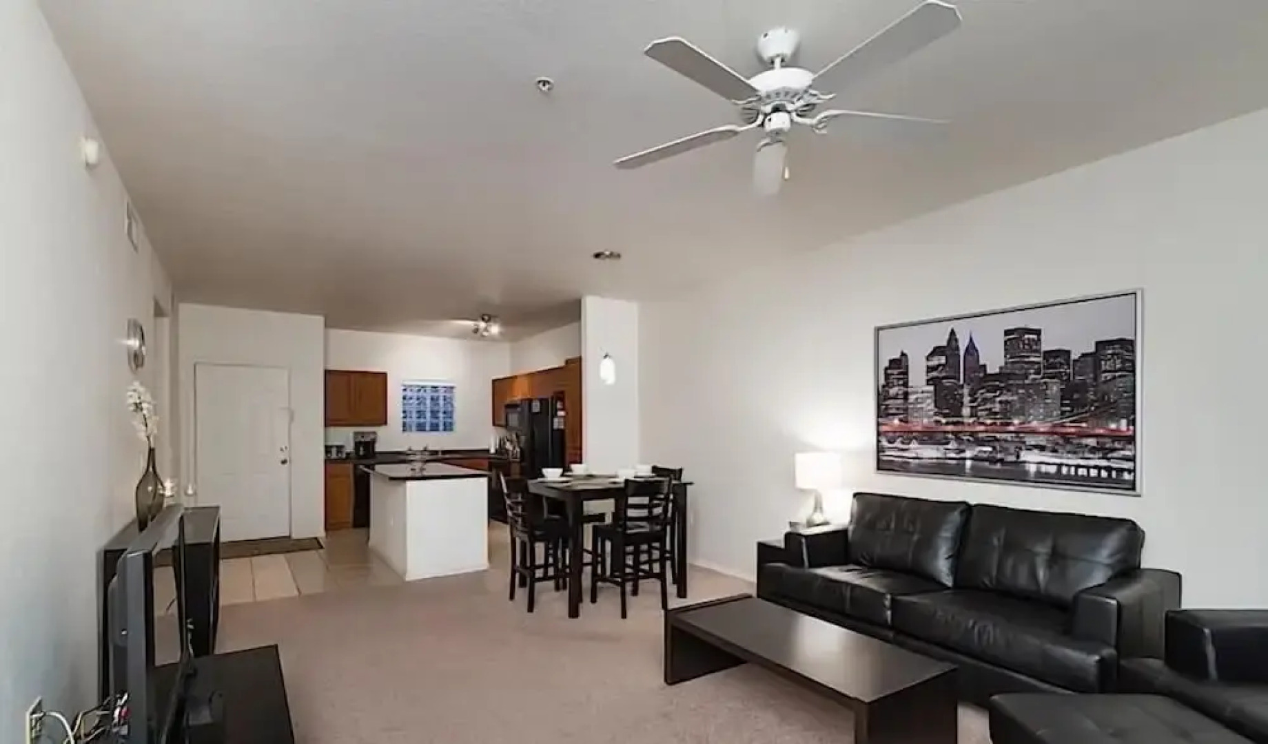 Heart of Phoenix By Signature Vacation Rentals