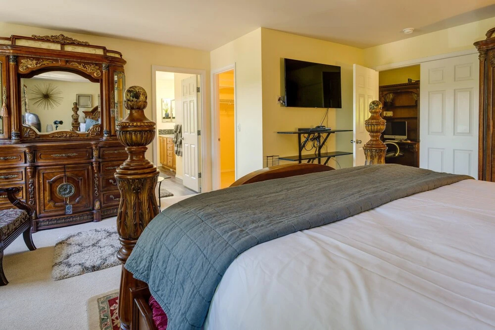 Kirkland Vacation Rental ~ 2 Mi to Lake Washington