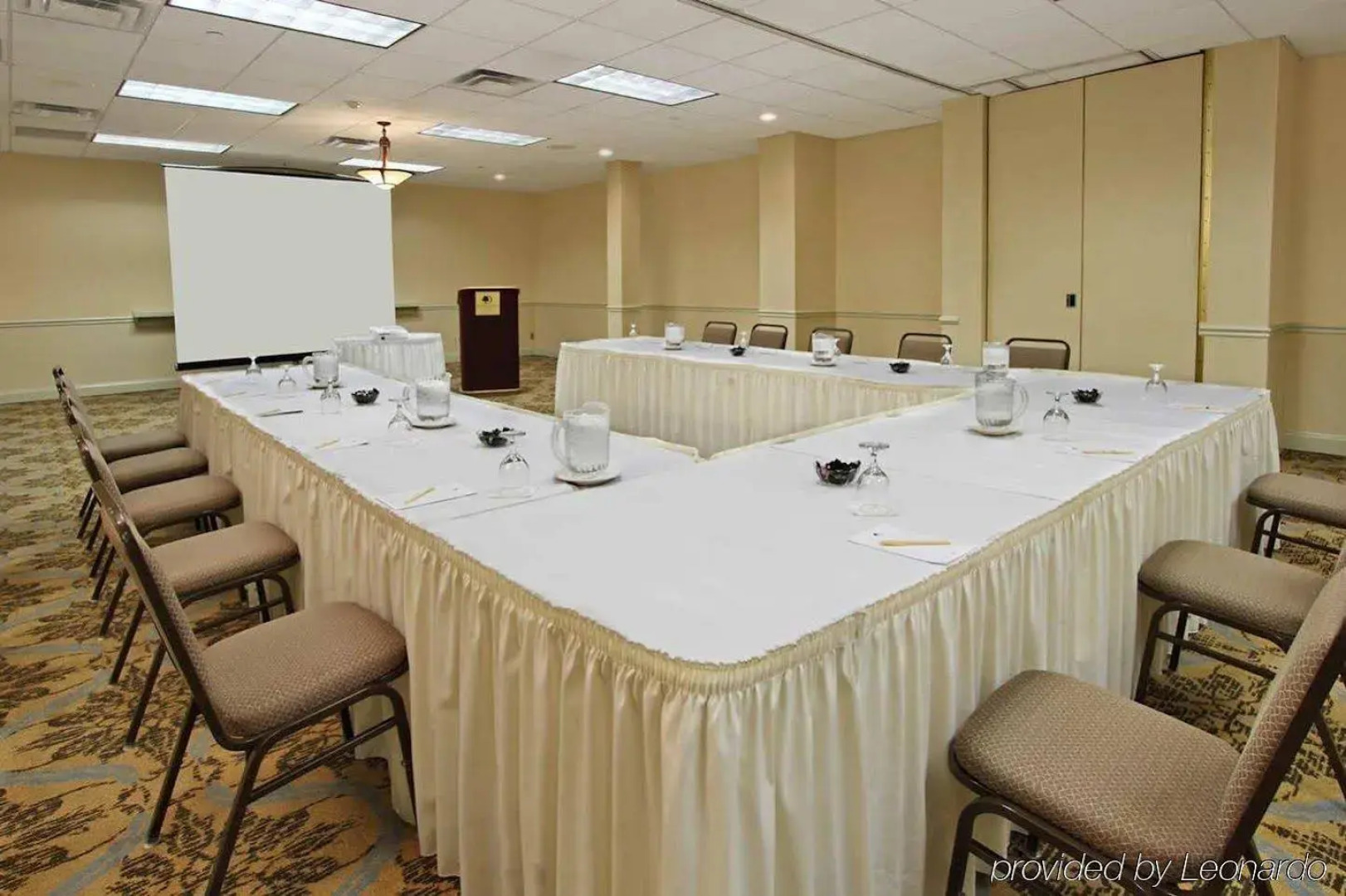 DoubleTree by Hilton Mahwah