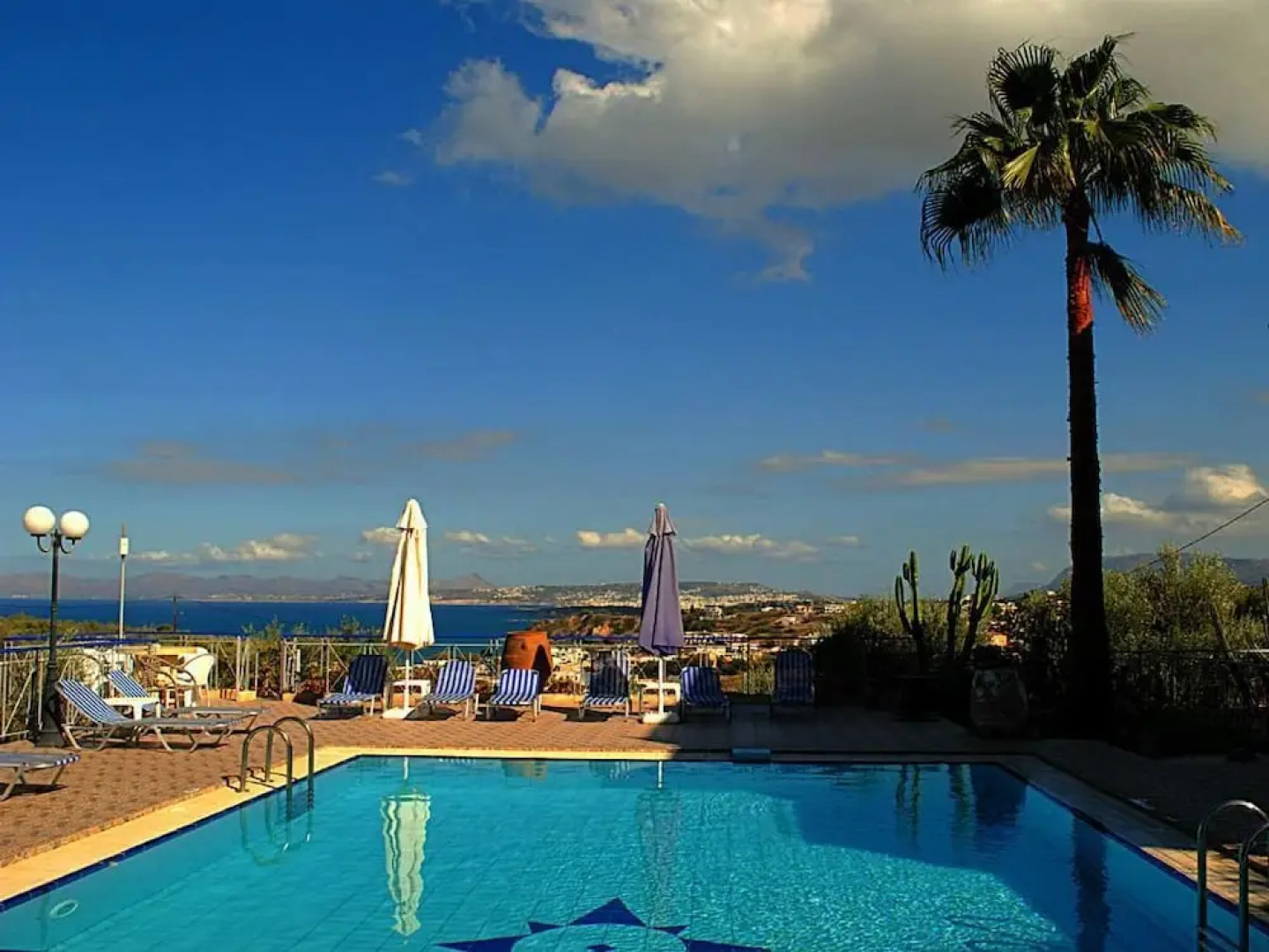 Cactus Villa Apartments