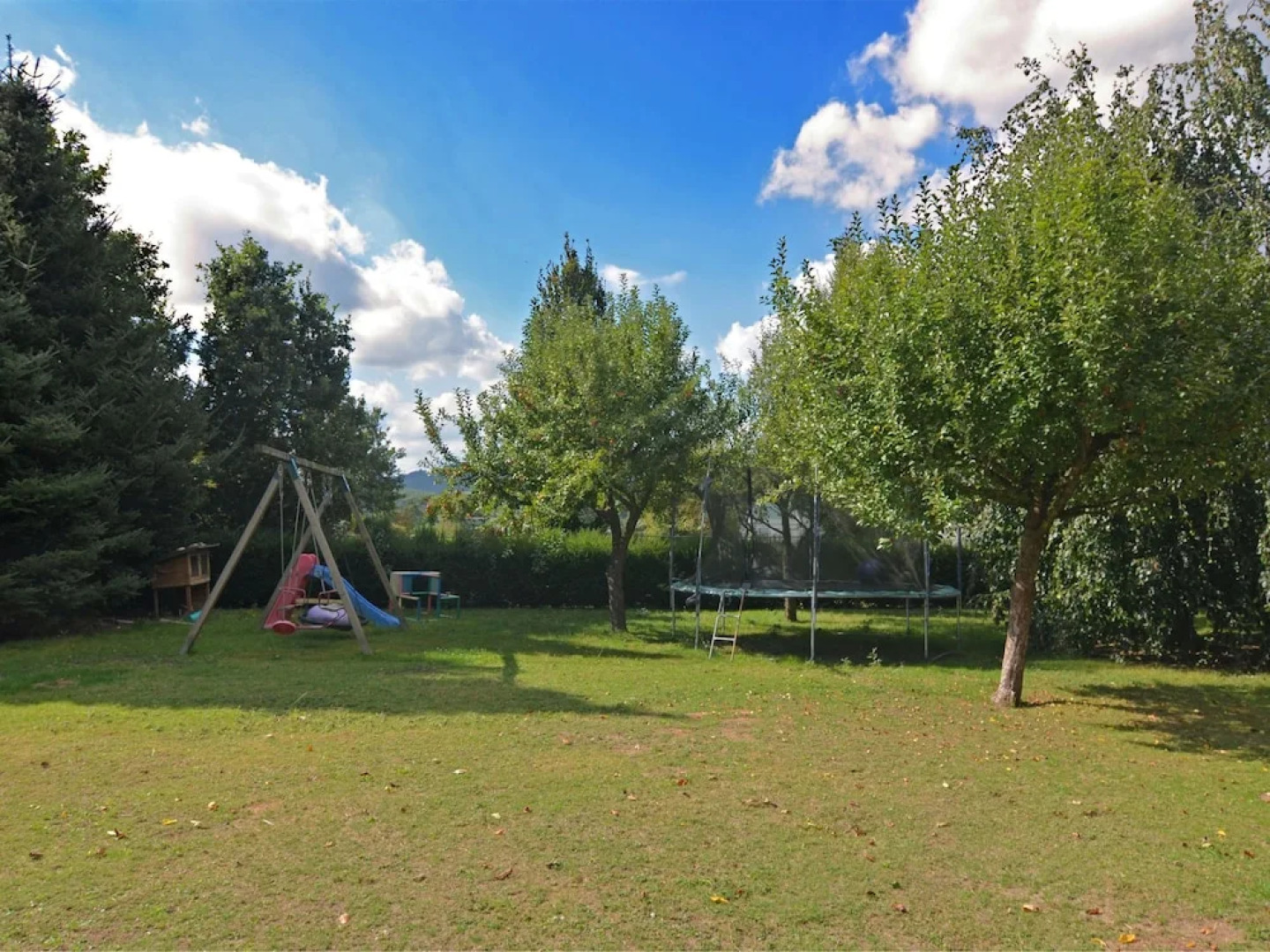 Modern Apartment in Reiste near Forest