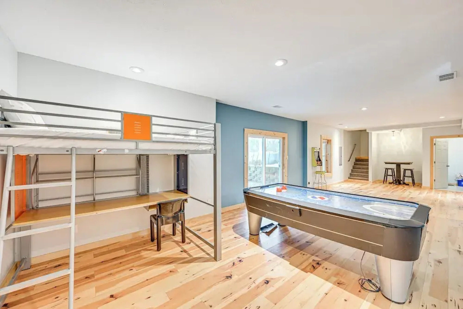 3 Mi to Dtwn: Family-friendly Home in South Haven!