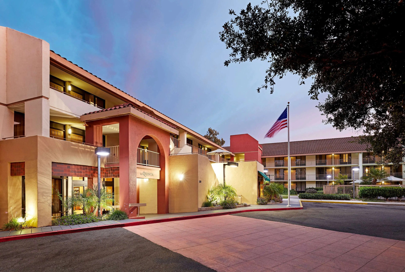 La Quinta Inn & Suites by Wyndham Thousand Oaks-Newbury Park
