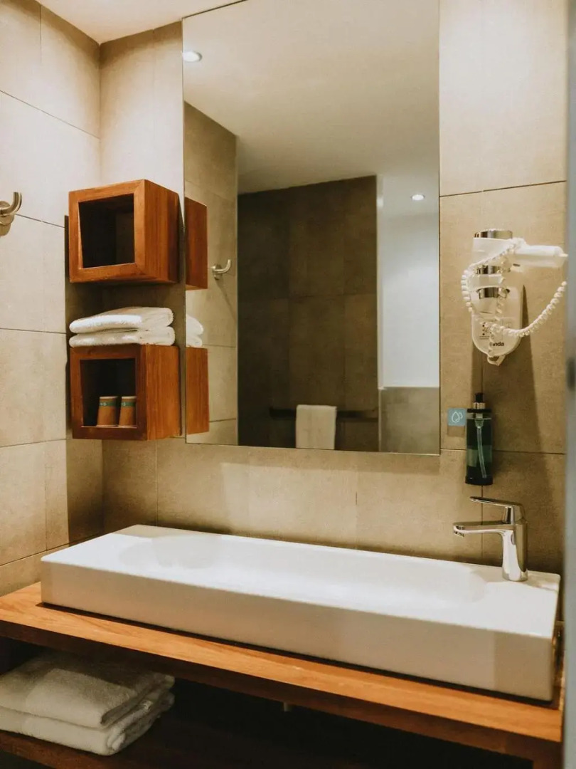 Le Saint Pierre Hotel