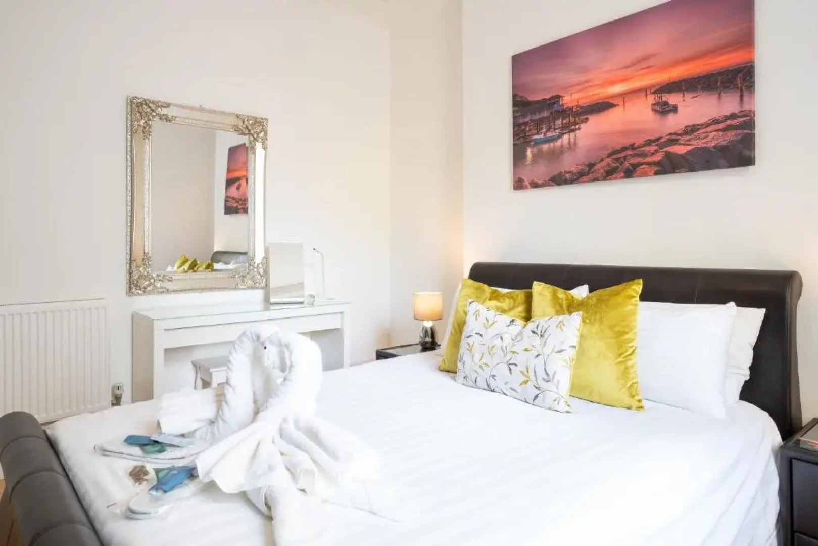 Stunning sea views Ventnor Apartment