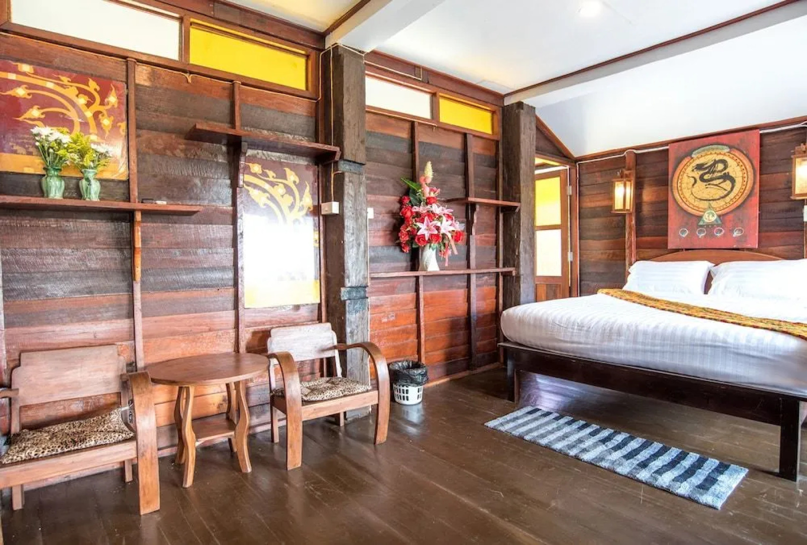 Boon Home Stay Arts and Crafts