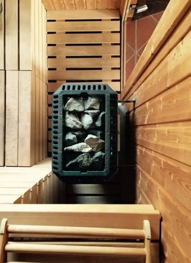 Poppenbull Thatched House