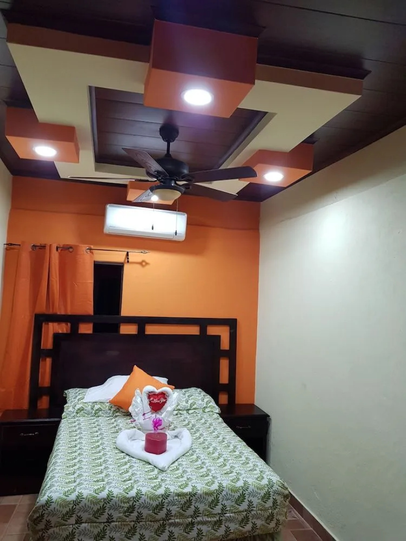 Mr Cowboy hotel y restaurante