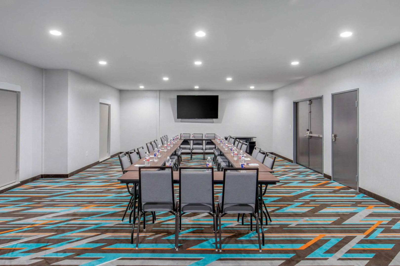 Clarion Inn & Suites DFW North