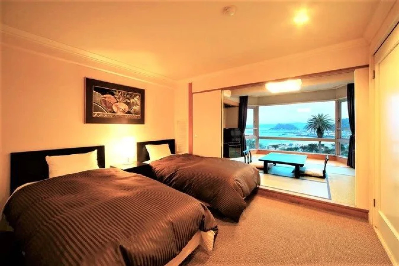 Kamogawa Hills Resort Hotel