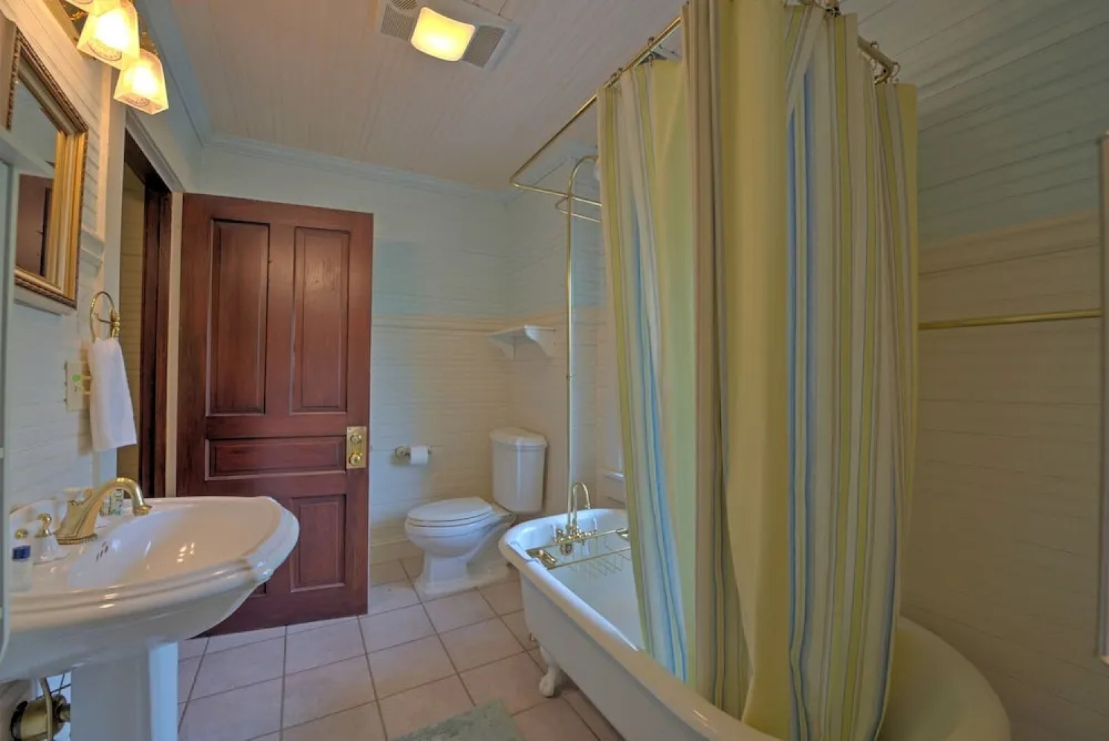 Grace House 525 5 Bedrooms 4 Bathrooms Home