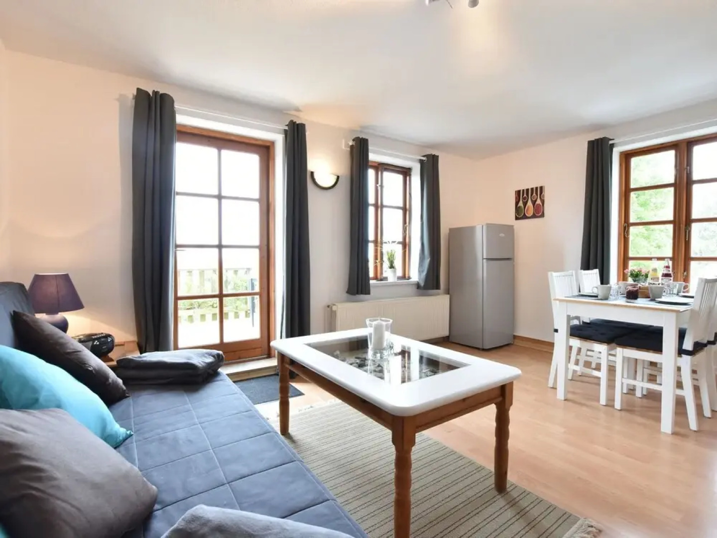 Ethereal Apartment in Stove With Garden