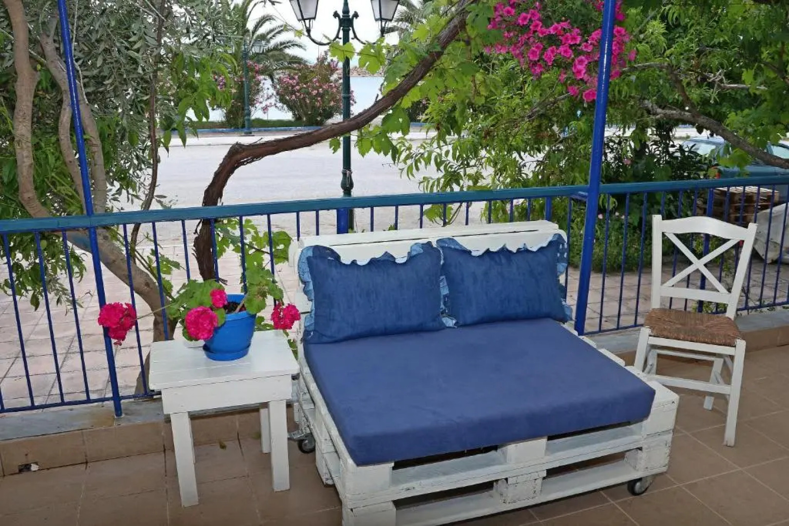 Seaside Deluxe Apartment