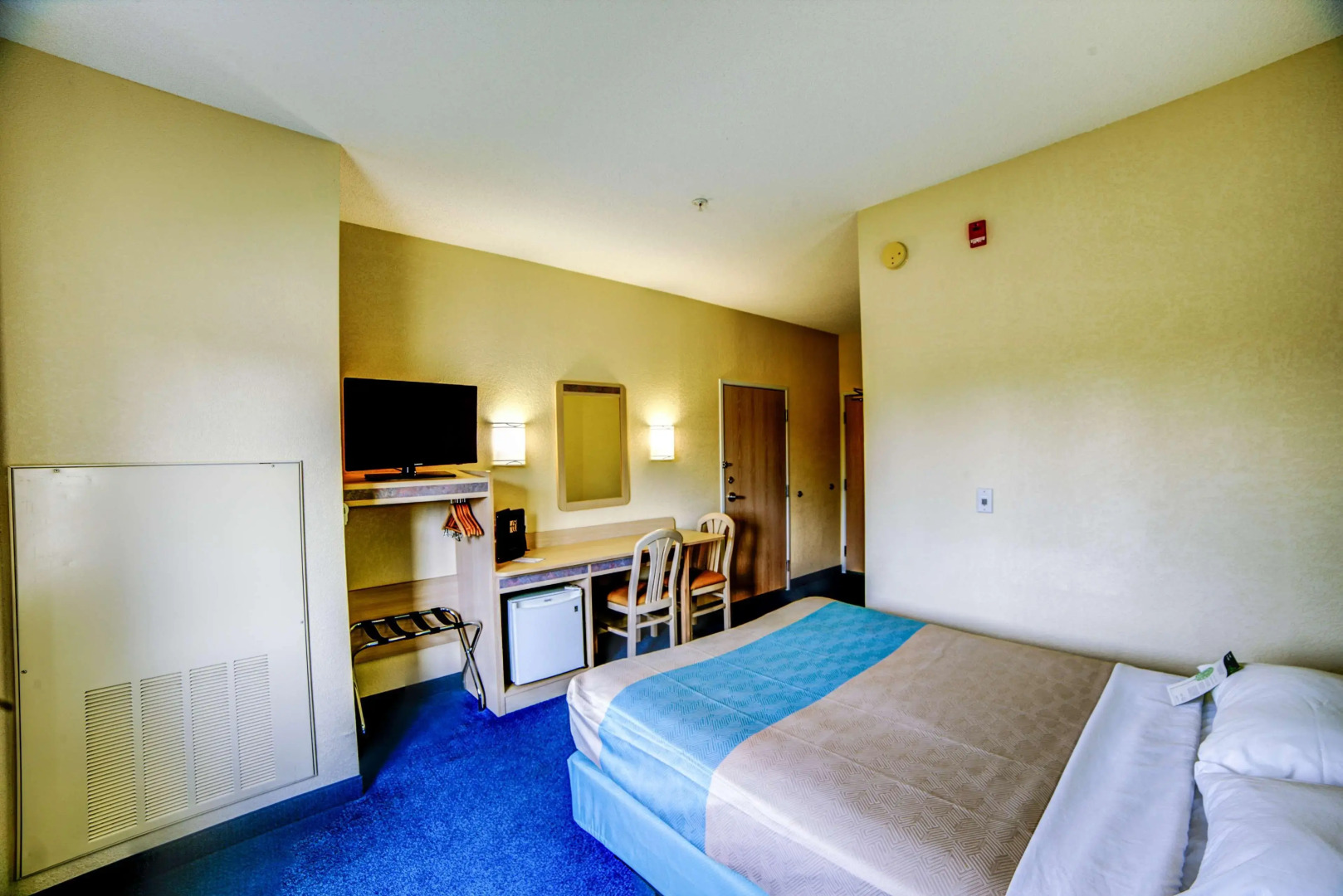 Motel 6 Huntsville, ON