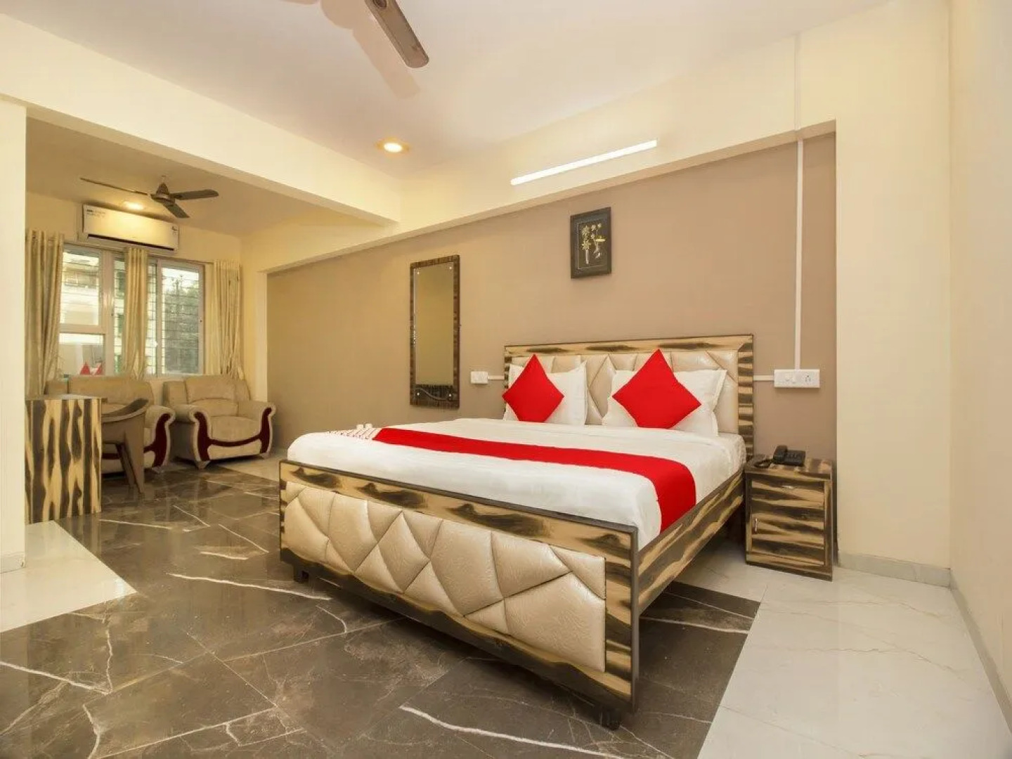 OYO 24621 The Star Hotel